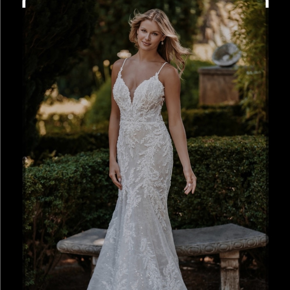 Allure C641 wedding dress